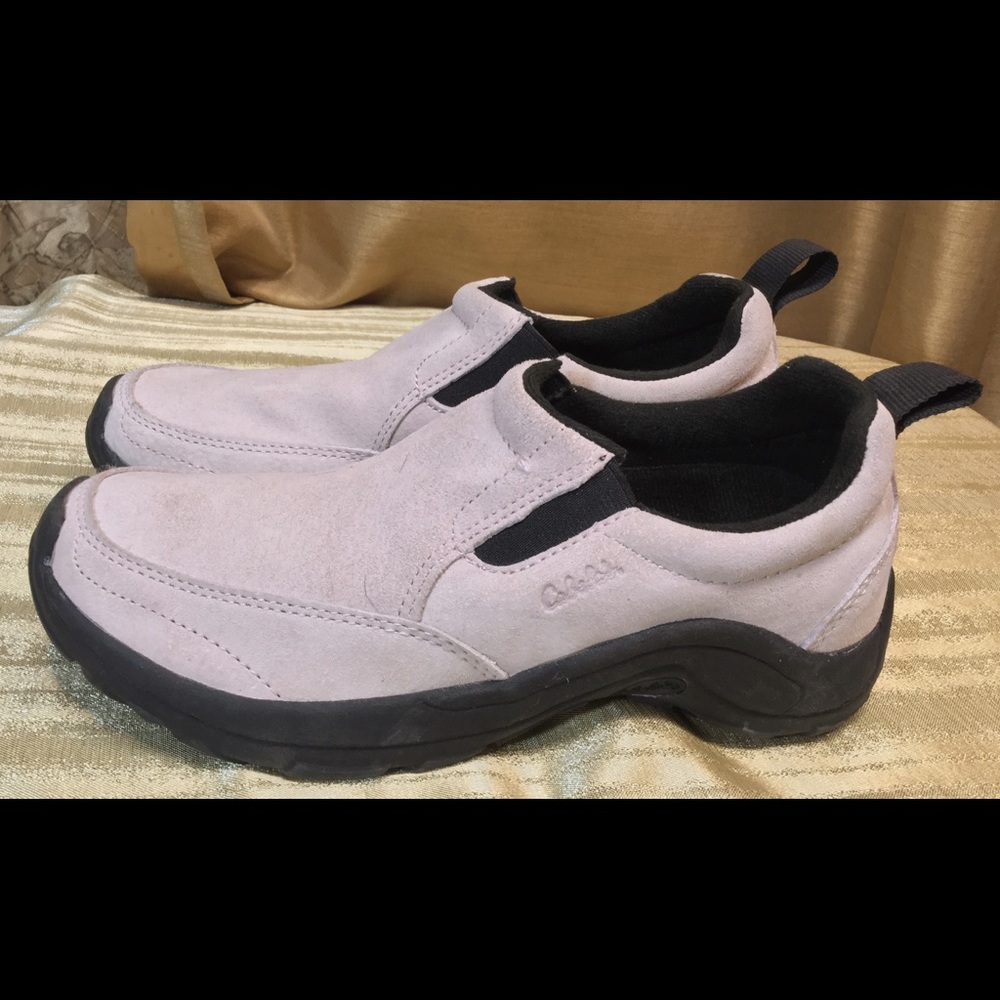 Cabelas Slip On Mocs - Picture 2 of 5